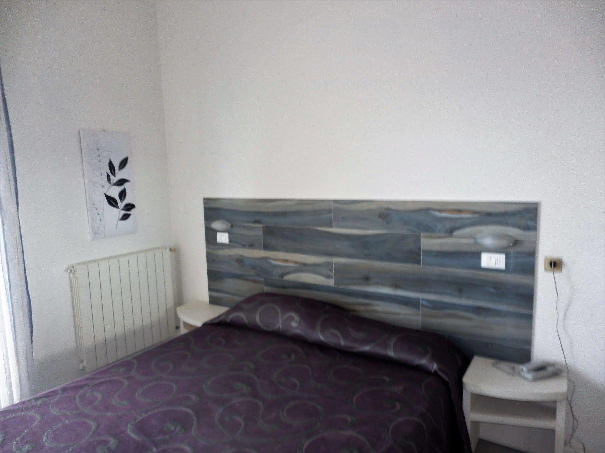 Jolanda 3* Lido di Camaiore