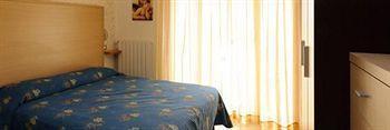 Jolanda Hotel