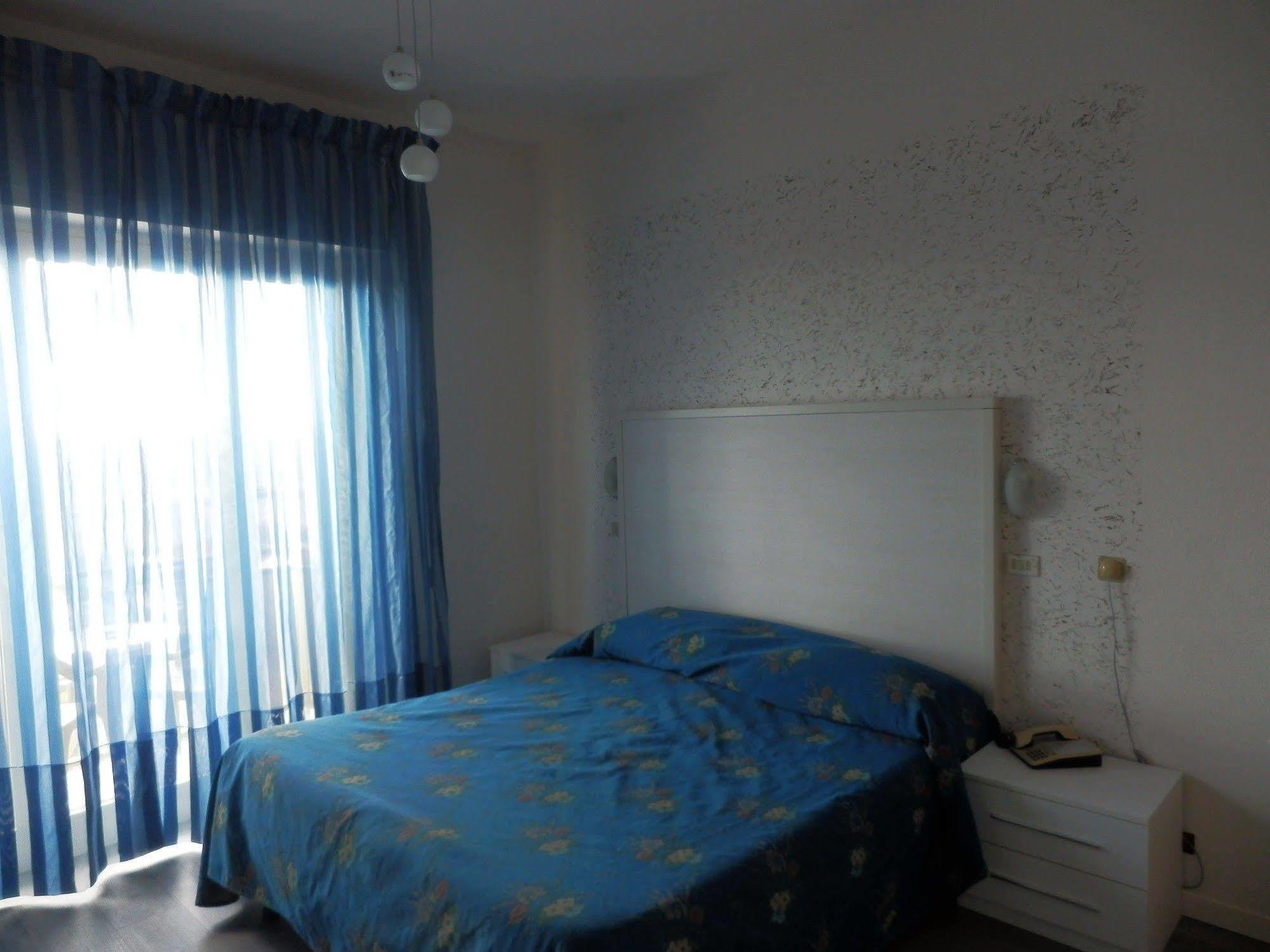 Jolanda 3* Lido di Camaiore