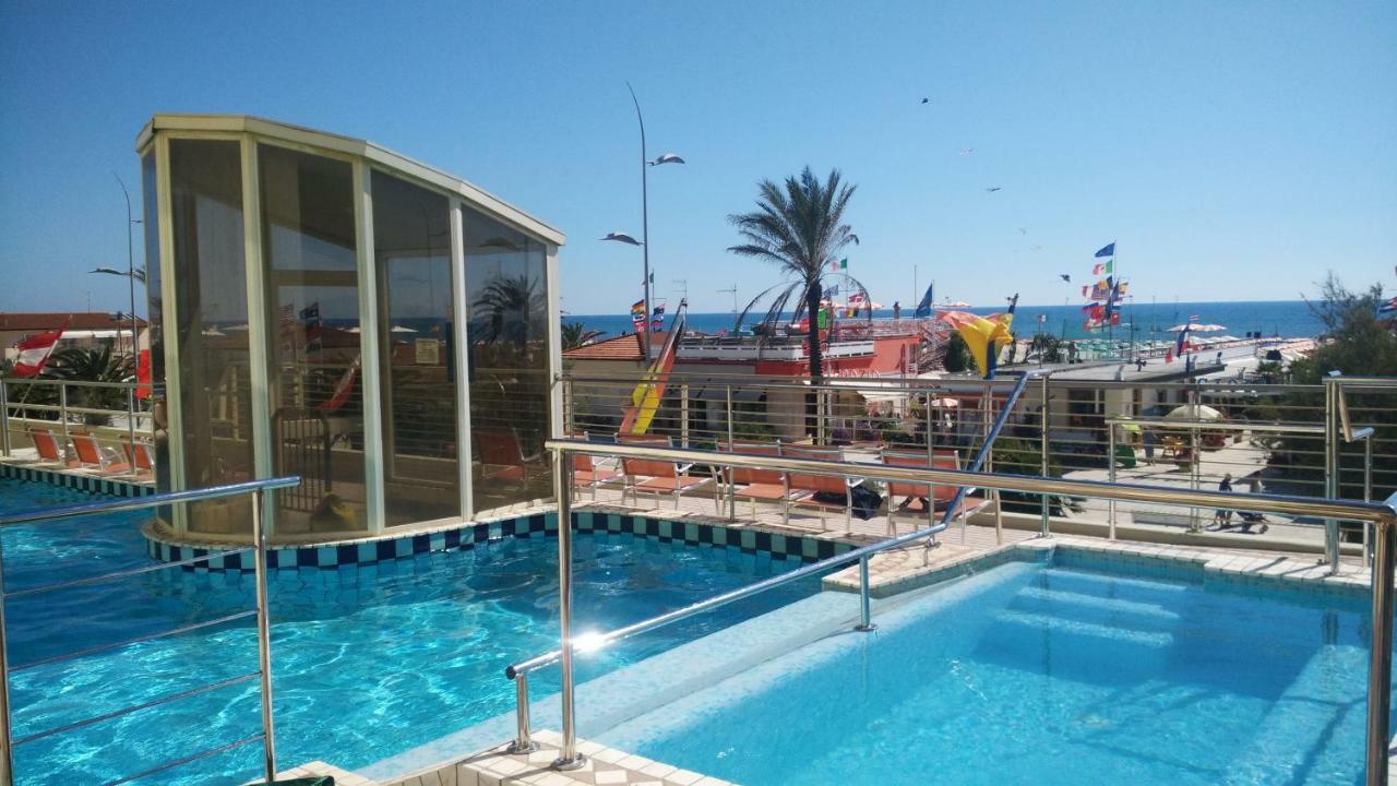 Jolanda Hotel